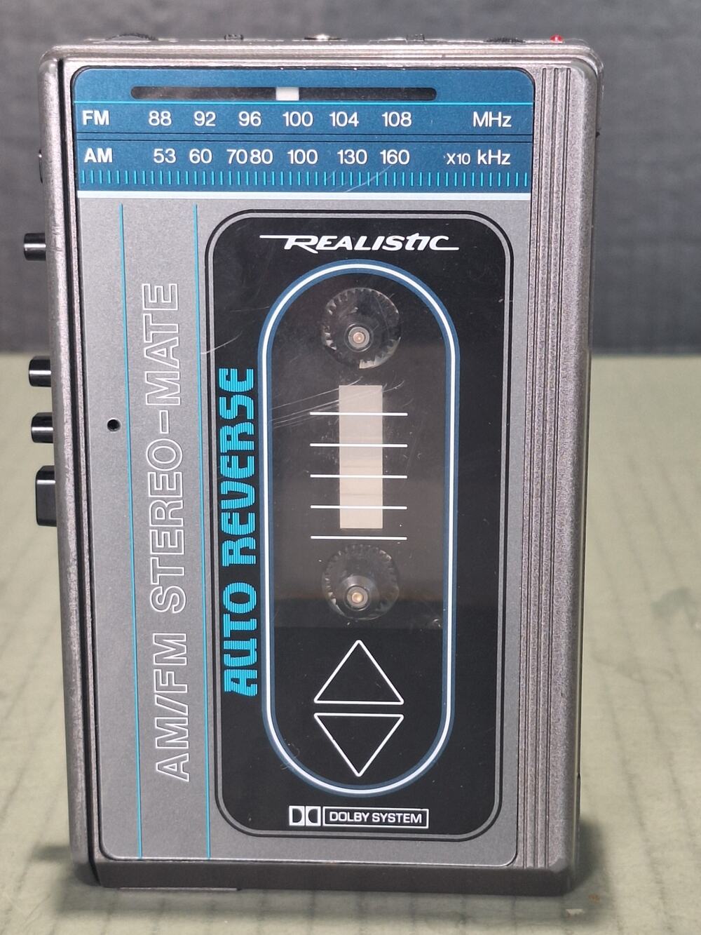 Vintage Realistic SCP-25 Stereo-Mate Auto Reverse AM/FM Cassette Player 14-1048